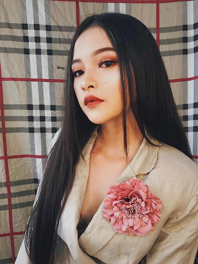 Nhìn kỹ kẻo nhầm, đây không phải Chi Pu đâu!